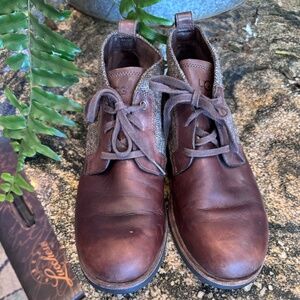 Ugg Mens tweed Leather Boots size 9 EUC Tobacco Leather Color